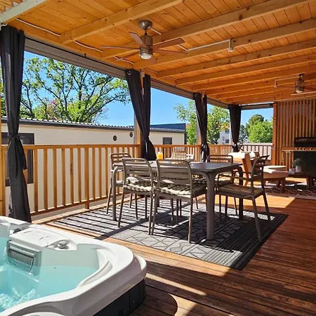 250 Mobile Ferienhaus Selce